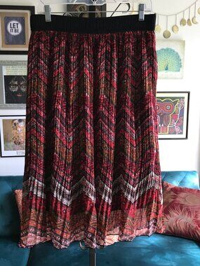 STUDIO WEST size S Red Bohemian Chevron Print Pleated Pull-On Midi Skirt